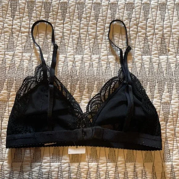 Aritizia Talula Montery Black lace bralette XS - Picture 4 of 5